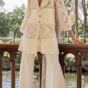 Traje beige calado Davinia